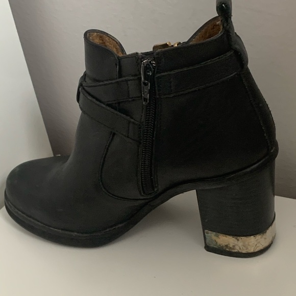Topshop Black Leather Heeled Ankle Boots With Gold - Picture 11 of 16